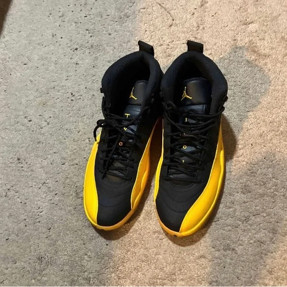 Nike Jordan 12 University Gold Size 11 University Gold Jordan 12